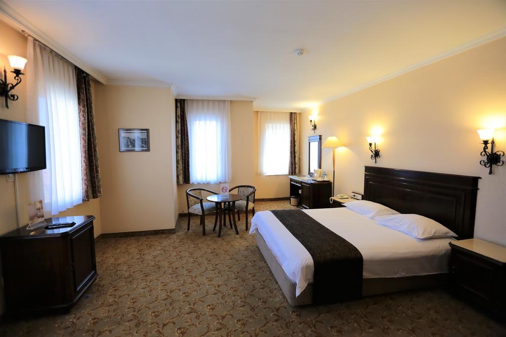 Montania Town Hotel Mudanya Bursa Buitenkant foto